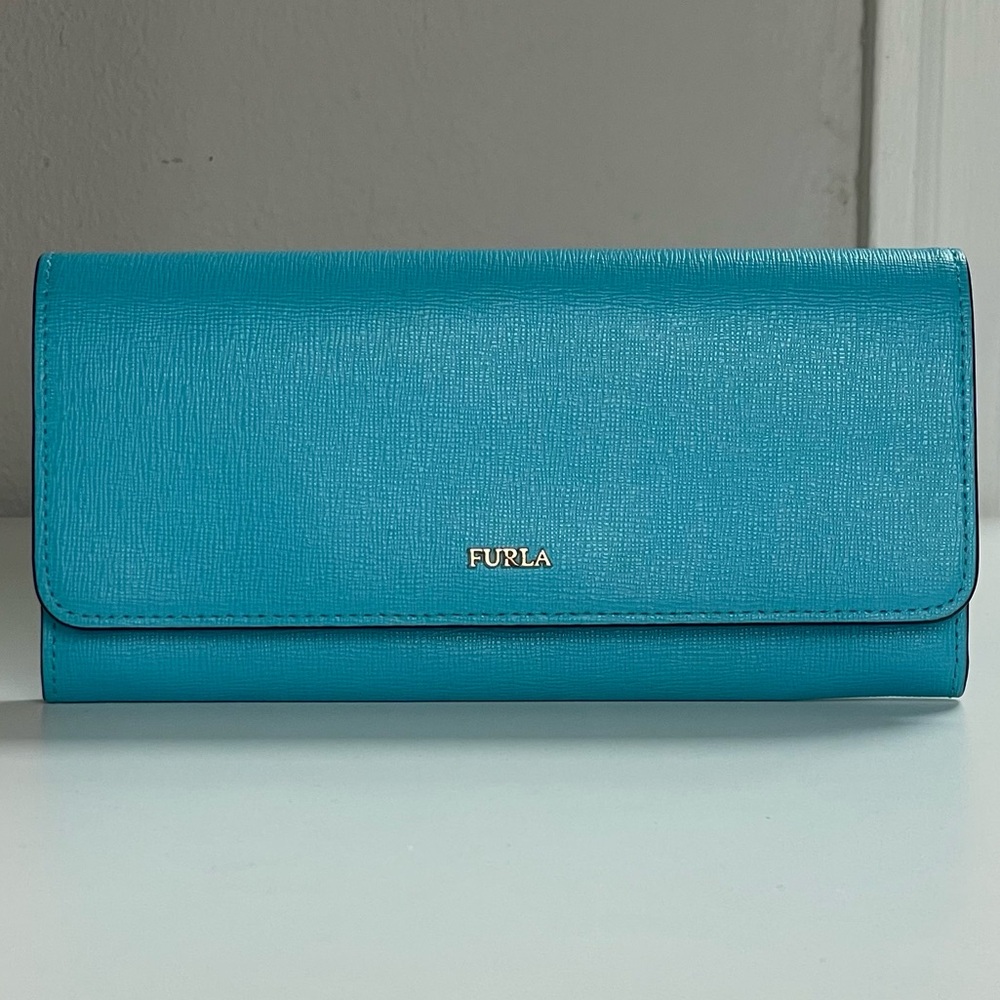 *Like New* Furla Camelia Continental Wallet w/ Dust Bag